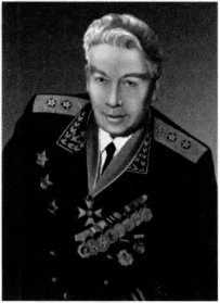 Адмиралы и генералы Военно-морского флота СССР: 1946-1960 _617.jpg