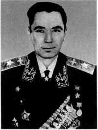Адмиралы и генералы Военно-морского флота СССР: 1946-1960 _65.jpg