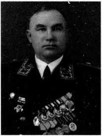 Адмиралы и генералы Военно-морского флота СССР: 1946-1960 _81.jpg