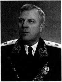 Адмиралы и генералы Военно-морского флота СССР: 1946-1960 _115.jpg