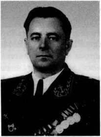 Адмиралы и генералы Военно-морского флота СССР: 1946-1960 _116.jpg