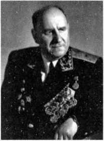 Адмиралы и генералы Военно-морского флота СССР: 1946-1960 _179.jpg