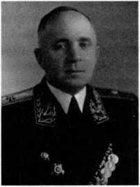 Адмиралы и генералы Военно-морского флота СССР: 1946-1960 _186.jpg
