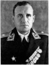 Адмиралы и генералы Военно-морского флота СССР: 1946-1960 _204.jpg