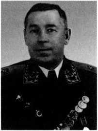 Адмиралы и генералы Военно-морского флота СССР: 1946-1960 _216.jpg