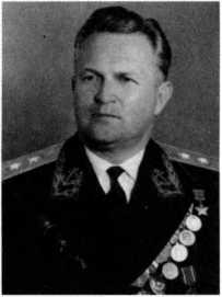 Адмиралы и генералы Военно-морского флота СССР: 1946-1960 _225.jpg
