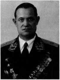 Адмиралы и генералы Военно-морского флота СССР: 1946-1960 _231.jpg