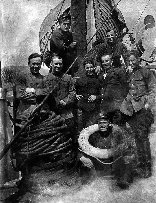 «Дирежаблестрой» на Долгопрудной: 1934-й, один год из жизни _28napalubestalingradaoppman.jpg