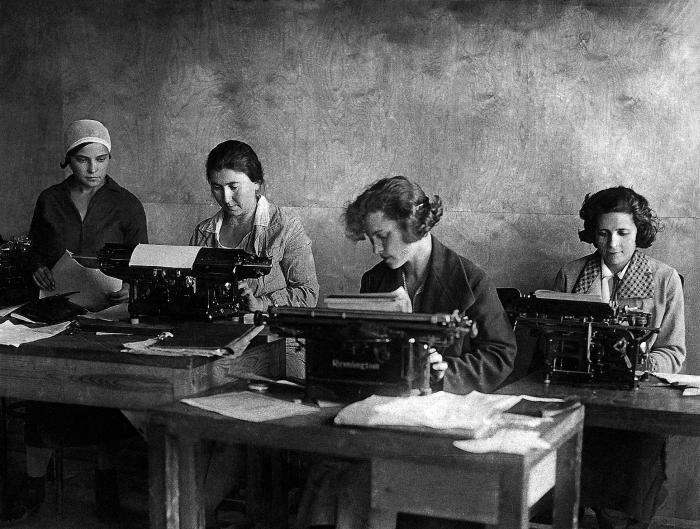 «Дирежаблестрой» на Долгопрудной: 1934-й, один год из жизни _30mashinopisnoebjurooppman.jpg