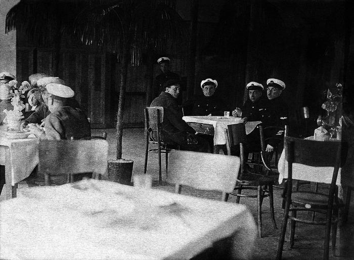 «Дирежаблестрой» на Долгопрудной: 1934-й, один год из жизни _38stolovajavnutrioppman.jpg