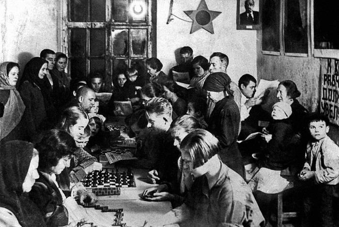 «Дирежаблестрой» на Долгопрудной: 1934-й, один год из жизни _47vkrasnomugolkeposelkadirizhablestro1934muze.jpg