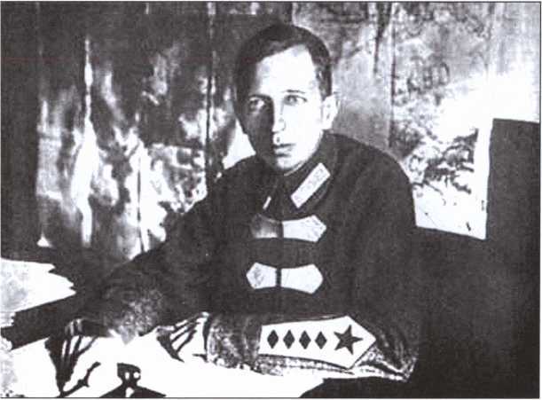 Жизнь военный элиты. За фасадом благополучия. 1918-1953 гг _7.jpg