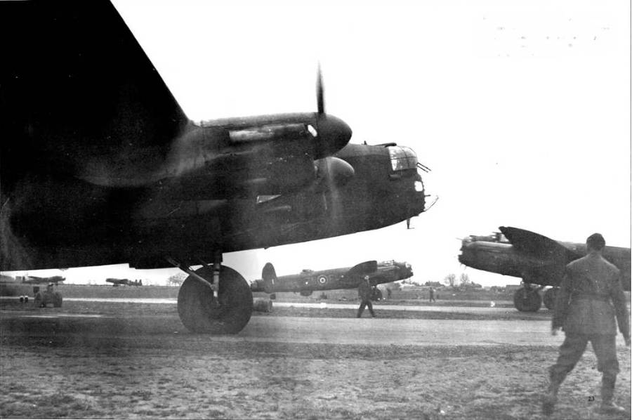Avro Lancaster pic_68.jpg