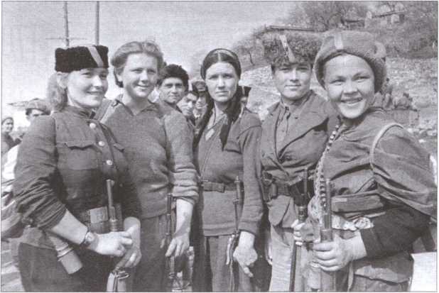 Крым 1944. Весна освобождения i_028.jpg