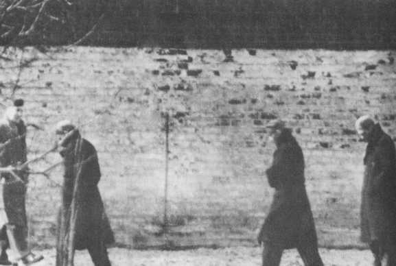 Шпандау: Тайный дневник i_045.jpg