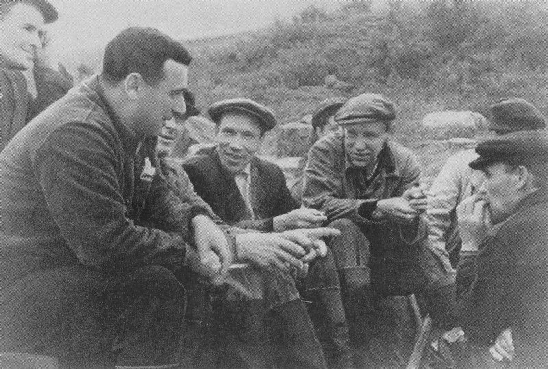 Александр Гитович _8.A.Gitovichskarelskimirybakami.PorogVochazh1948.jpg