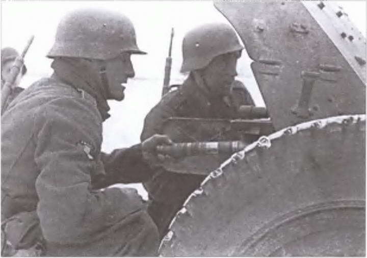 Французский легион на службе Гитлеру. 1941-1944. i_018.jpg