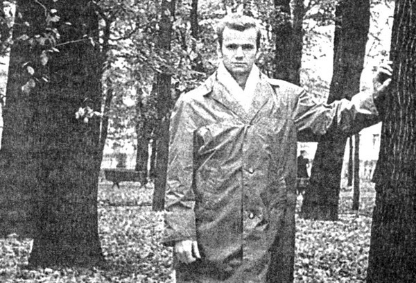 Без выбора: Автобиографическое повествование (с илл. и прил.) i_026.jpg