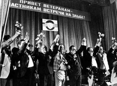 Встреча на Эльбе. Воспоминания советских и американских участников Второй мировой войны i_048.jpg
