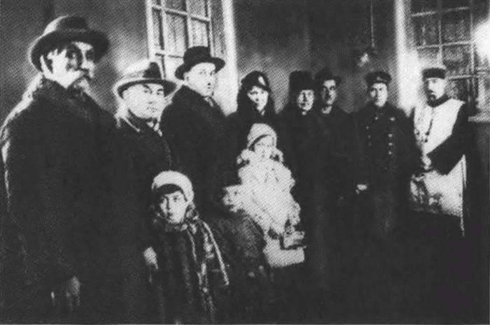 Иосиф Григулевич. Разведчик, «которому везло» i_011.jpg