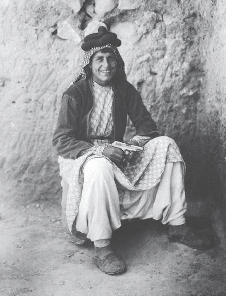 Hero: The Life and Legend of Lawrence of Arabia  _9.jpg
