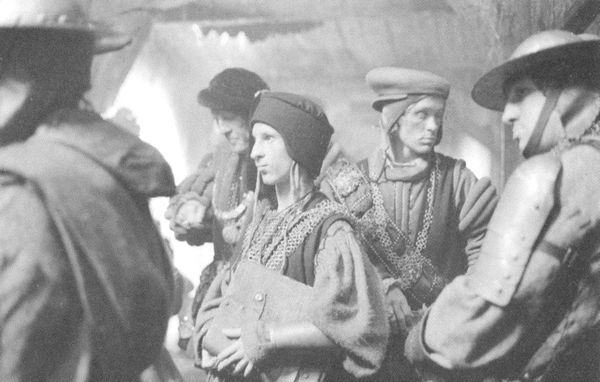 Что сказал табачник с Табачной улицы. Киносценарии i_024.jpg