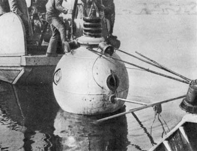 Глубина 11 тысяч метров. Солнце под водой i_010.jpg