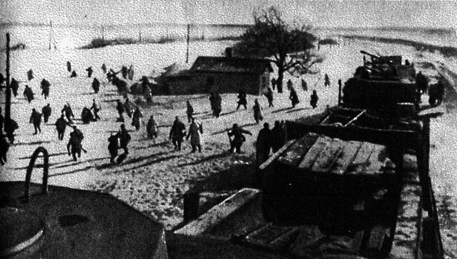 Бронепоезда в Великой Отечественной войне 1941–1945 i_012.png