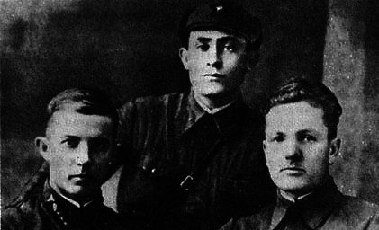 Бронепоезда в Великой Отечественной войне 1941–1945 i_042.png