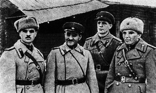 Бронепоезда в Великой Отечественной войне 1941–1945 i_046.png