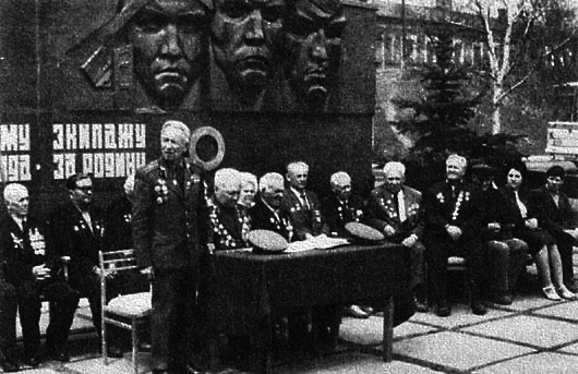 Бронепоезда в Великой Отечественной войне 1941–1945 i_059.png