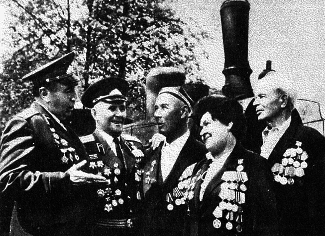 Бронепоезда в Великой Отечественной войне 1941–1945 i_063.png