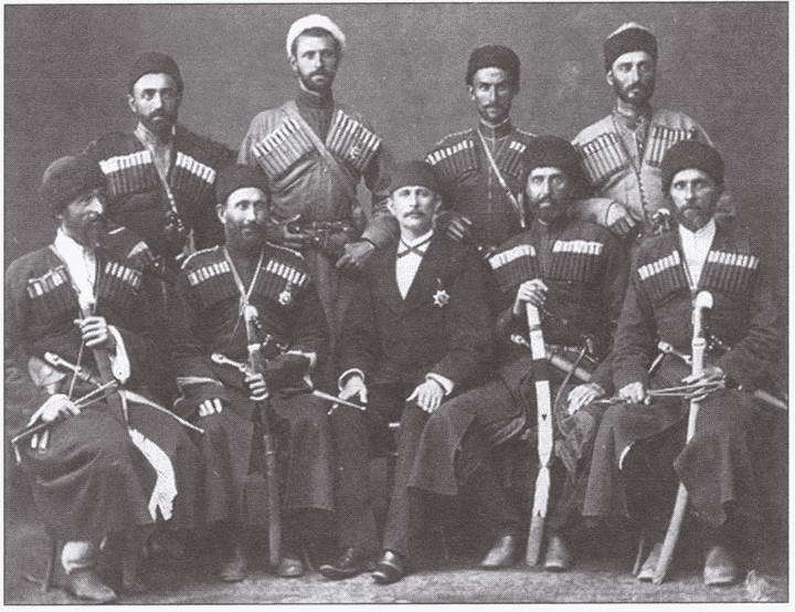 Друзья и враги за Кавказским хребтом i_027.jpg