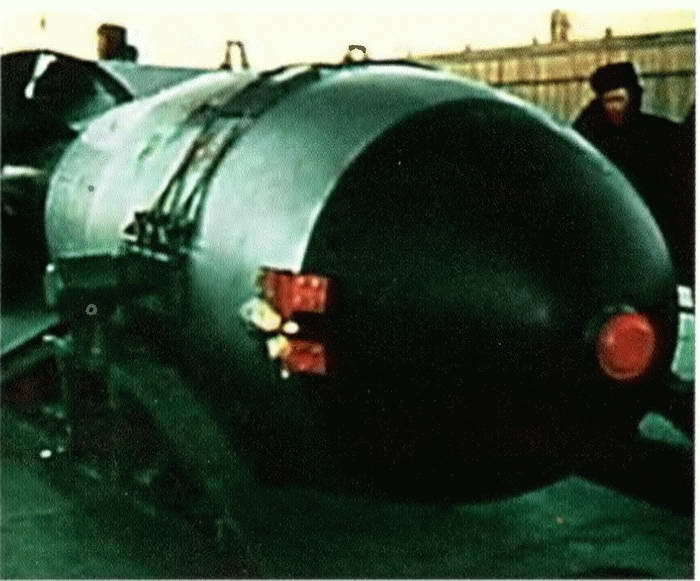 Решающий шаг к миру. Водородная бомба с атомным обжатием РДС-37 i_087.jpg