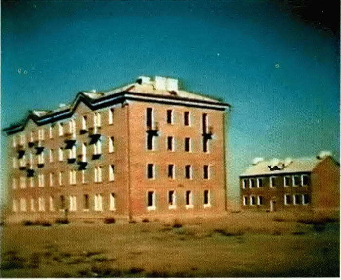 Решающий шаг к миру. Водородная бомба с атомным обжатием РДС-37 i_089.jpg