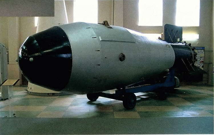 Решающий шаг к миру. Водородная бомба с атомным обжатием РДС-37 i_107.jpg
