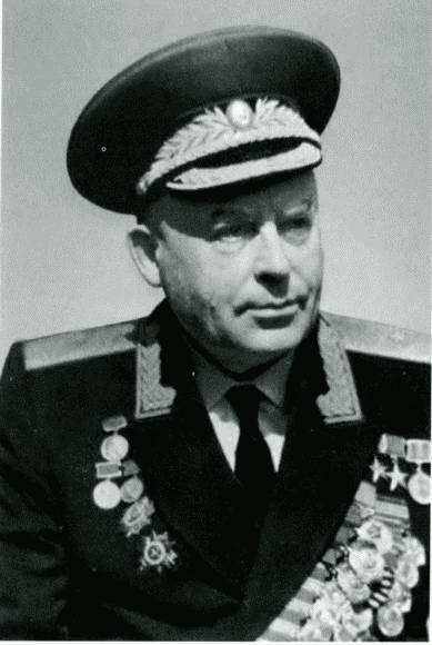 Решающий шаг к миру. Водородная бомба с атомным обжатием РДС-37 i_116.jpg