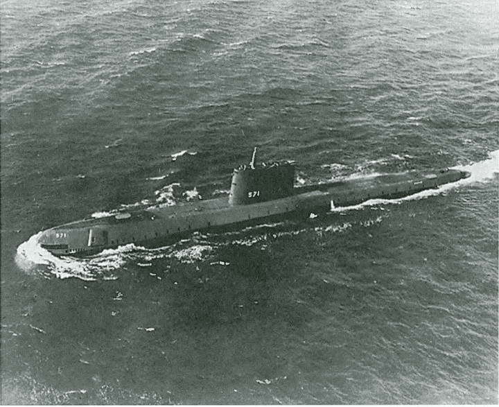 Решающий шаг к миру. Водородная бомба с атомным обжатием РДС-37 i_030.jpg