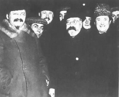 Писатели и советские вожди i_030.jpg