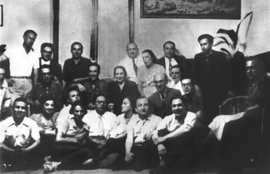 Писатели и советские вожди i_056.jpg