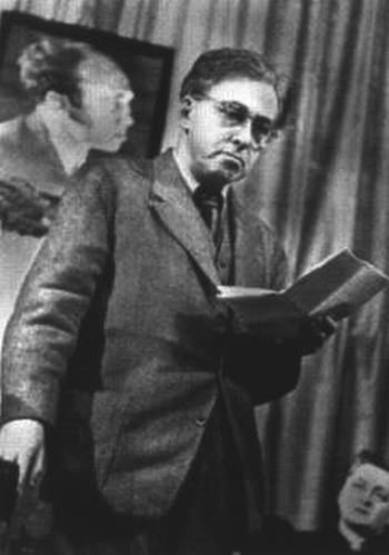 Писатели и советские вожди i_078.jpg