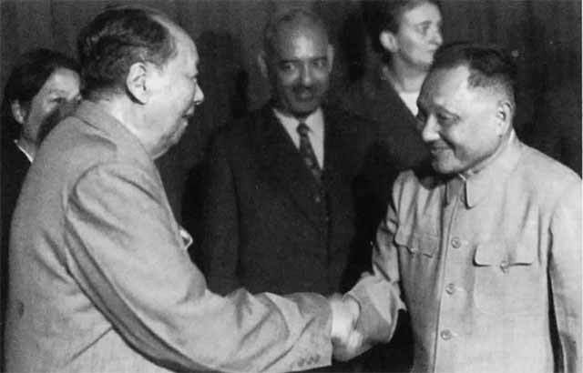 Дэн Сяопин i_039.jpg
