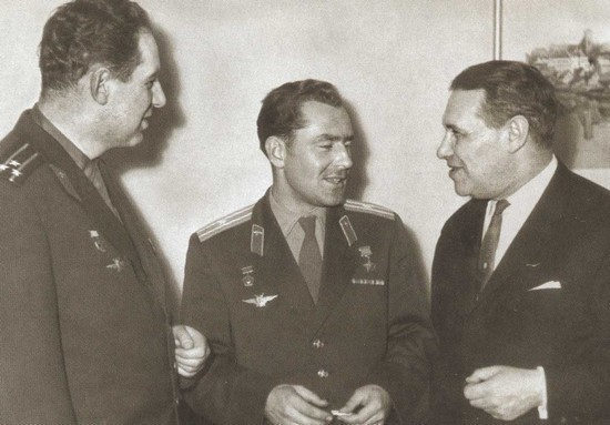 Марк Бернес в воспоминаниях современников i_048.jpg