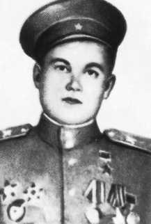 Год 1944-й. Зарницы победного салюта i_024.jpg