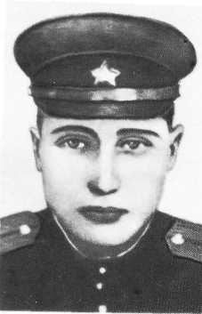 Год 1944-й. Зарницы победного салюта i_013.jpg