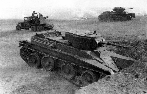 Лёгкие танки БТ-2 и БТ-5 i_057.jpg