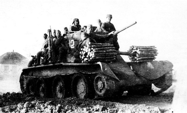 Лёгкие танки БТ-2 и БТ-5 i_068.jpg
