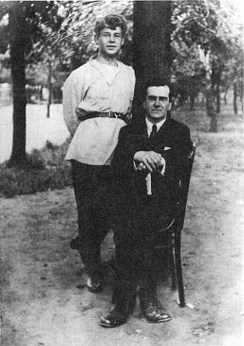 Том 7. Книга 3. Утраченное и найденное. Фотографии i_033.jpg