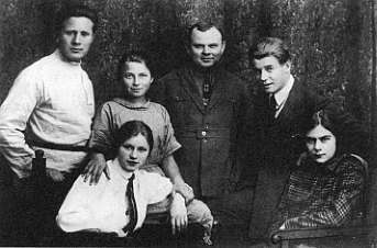 Том 7. Книга 3. Утраченное и найденное. Фотографии i_098.jpg