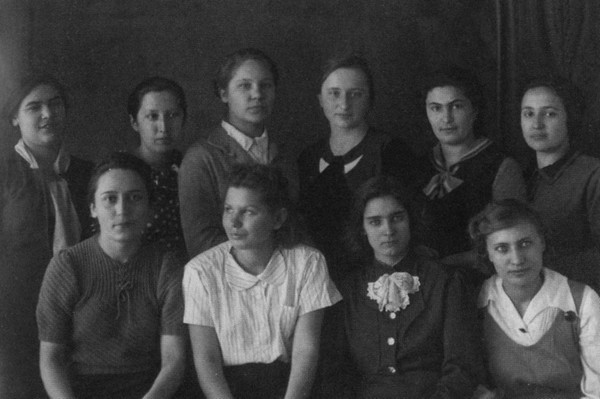 Жизнь и судьба: Воспоминания i_041.jpg